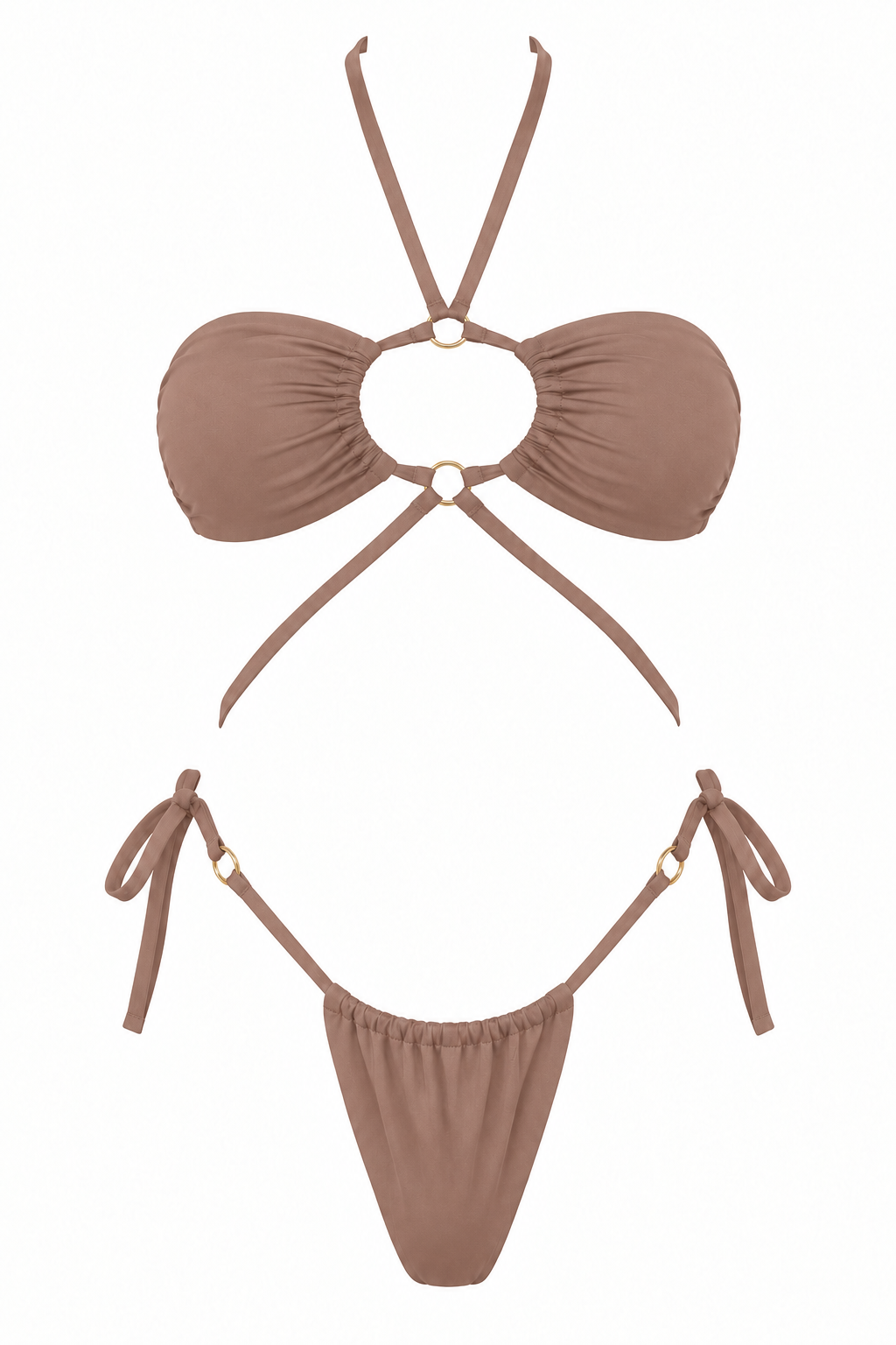 Bikini MARGARITA nude de dos piezas, con top fruncido, abertura y aros centrales, tiras cruzadas y panty ajustable con lazos laterales, vista frontal.